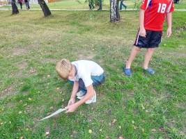 Soutěžení dětí u koutku pro děti